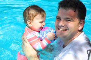 SJ and dad in pool 8